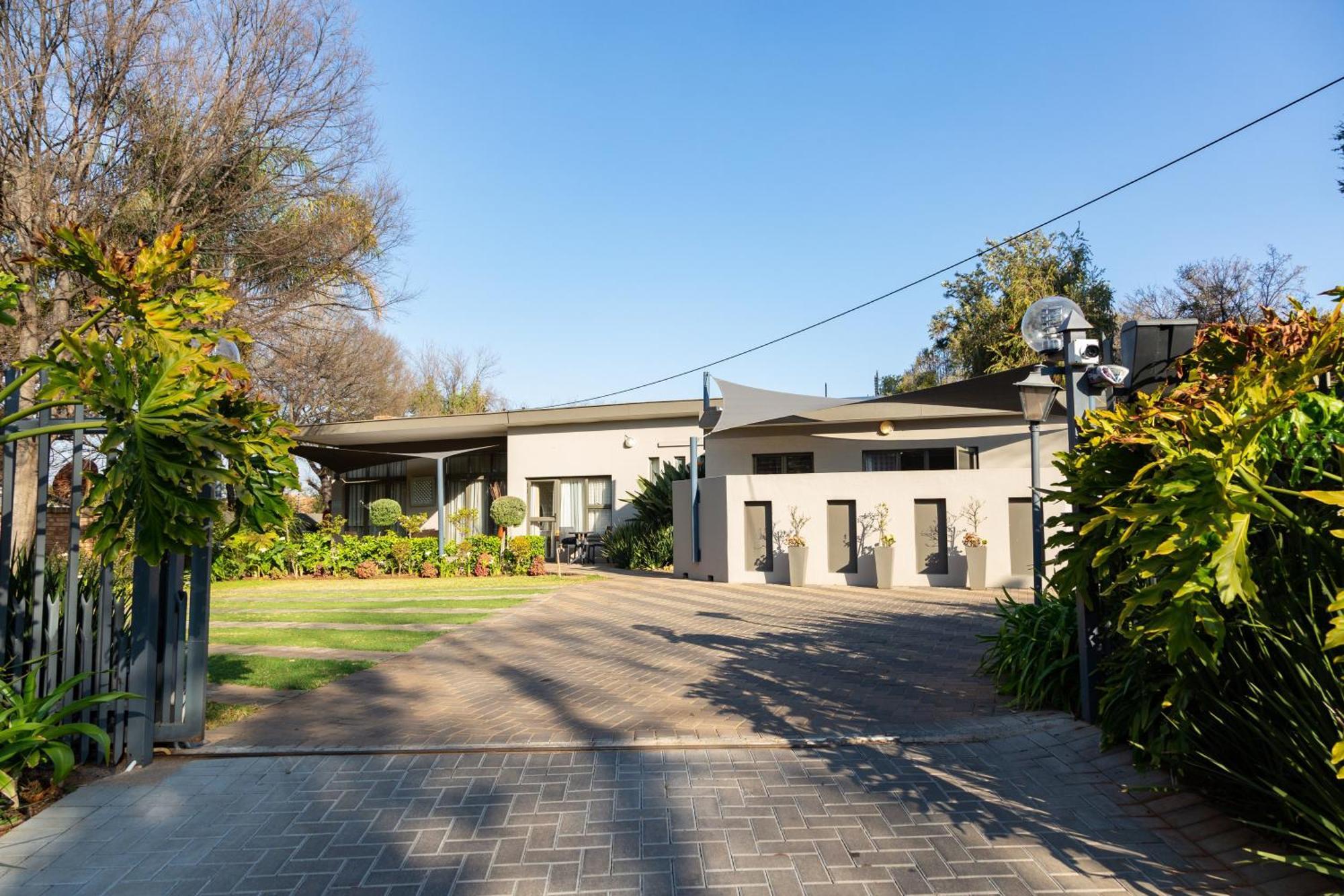 Glen Maine Guest House Pretoria Exterior photo